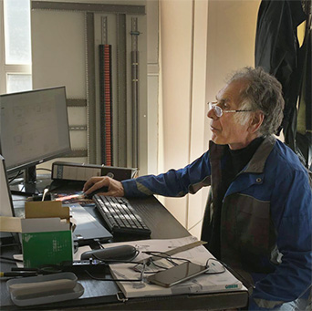 Александр Юрьевич